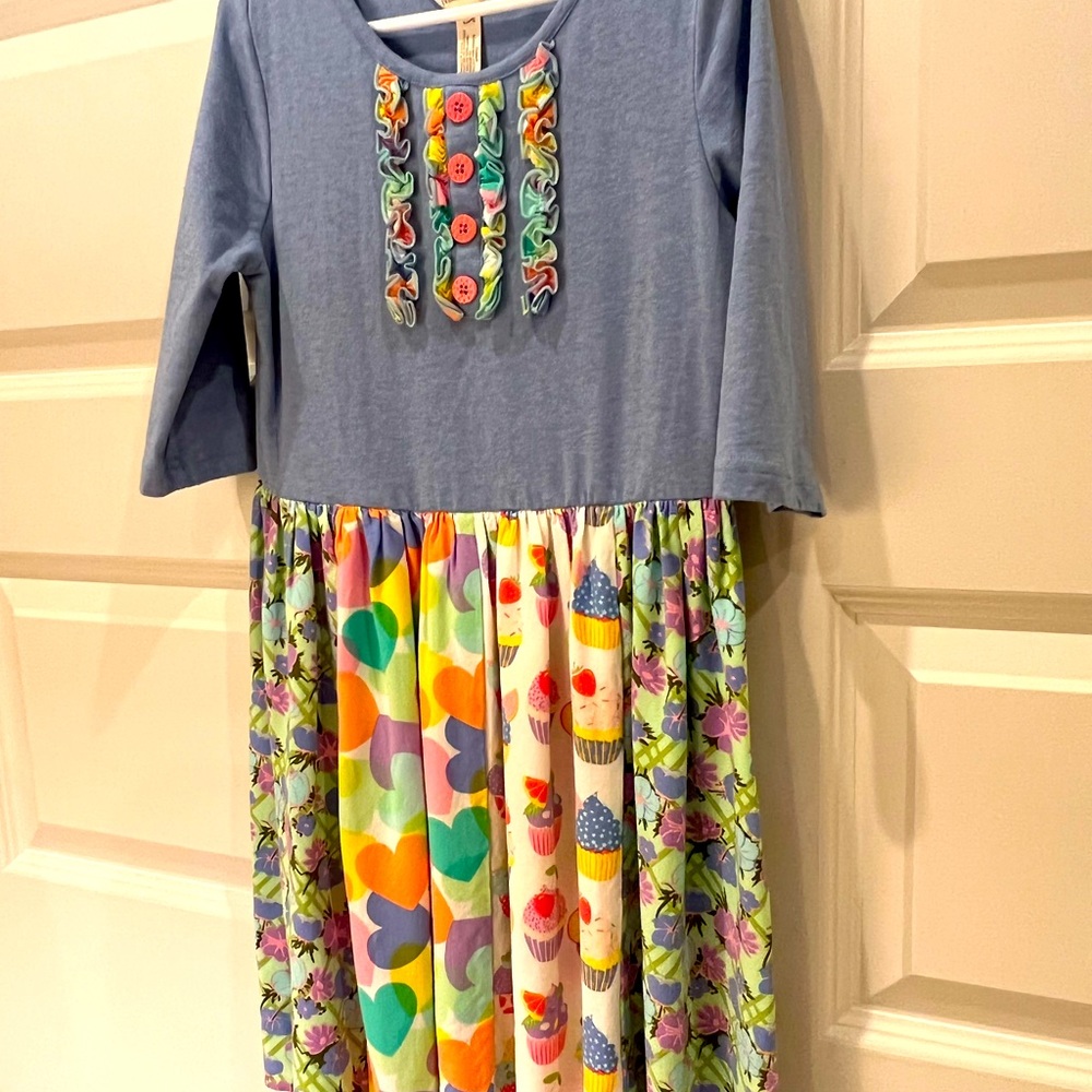 Matilda Jane girls size 8 spring dress, worn once. Excellent condition.